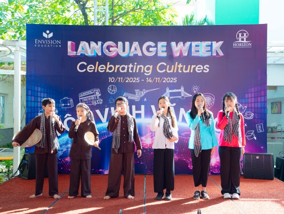 🌟 BẾ MẠC LANGUAGE WEEK 2025: RỰC RỠ SẮC MÀU TRANG PHỤC TRUYỀN THỐNG & NÓN LÁ